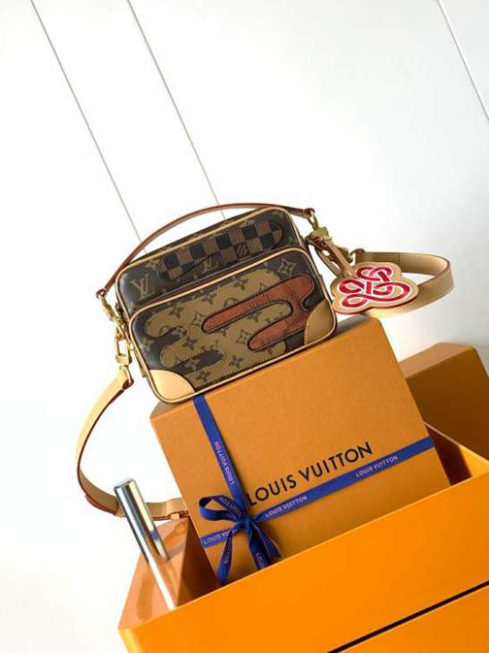 Picture of Louis Vuitton Handbags _SKUfw222148213fw